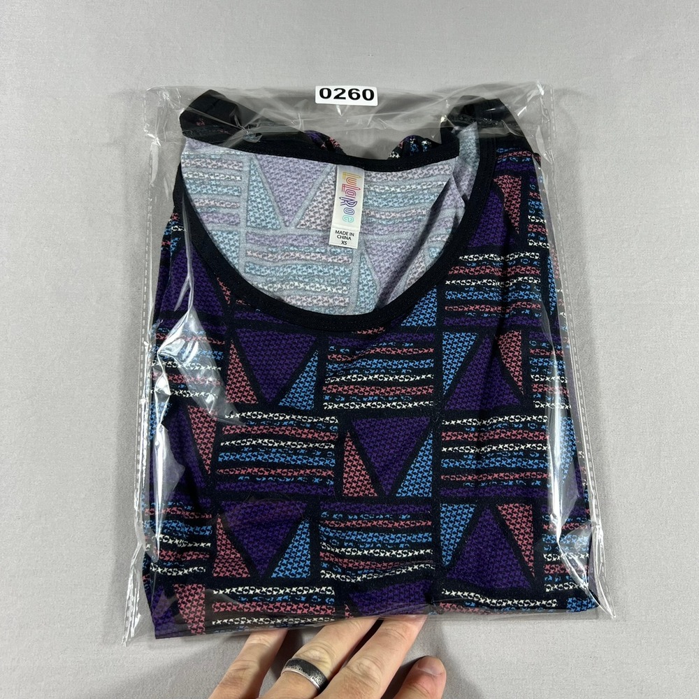 LuLaRoe Perfect T Tunic Top Womens XS Purple Geometric High Low Short Sleeve - Picture 10 of 10